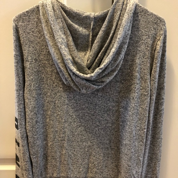 NEW PINK Victoria’s Secret XS hoodie sweatshirt - Picture 4 of 14